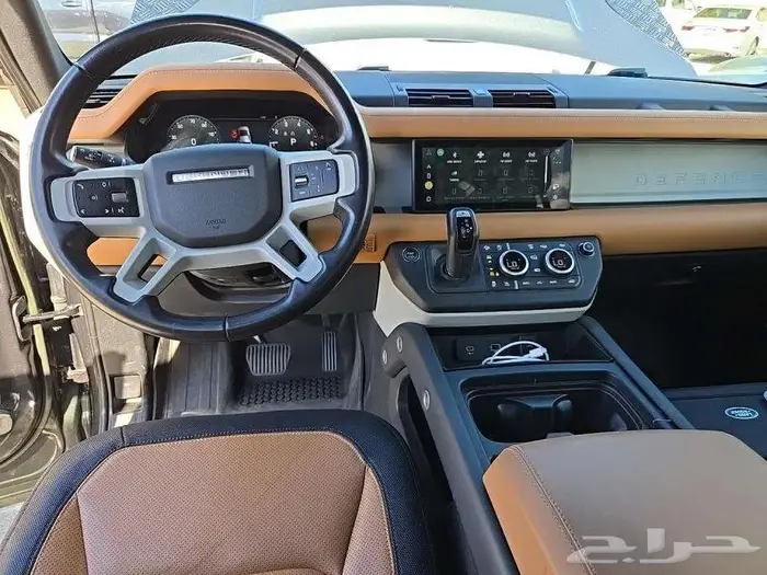 Land Rover Defender 110 X-Dynamic SE 6