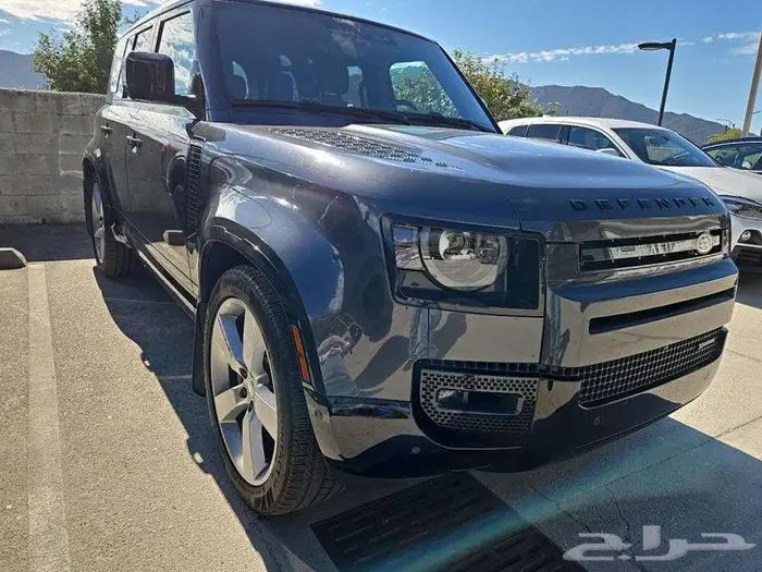 Land Rover Defender 110 X-Dynamic SE 0