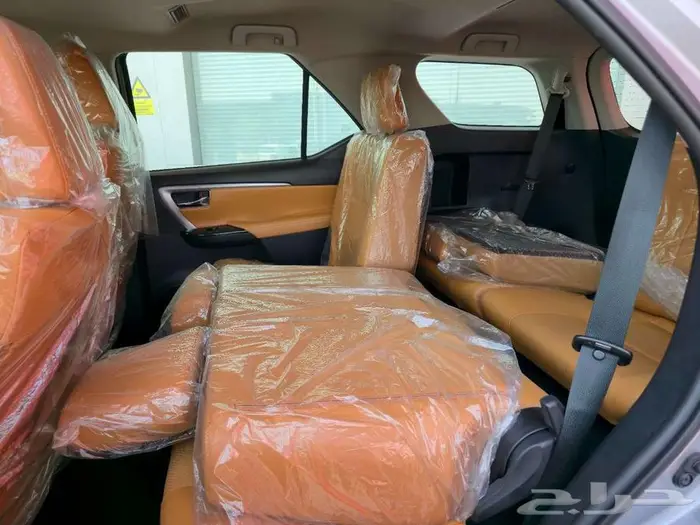 فورتشنر بنزين VX3-S 4X4 فل كامل 6 سلندر - سعودي موديل 25 7