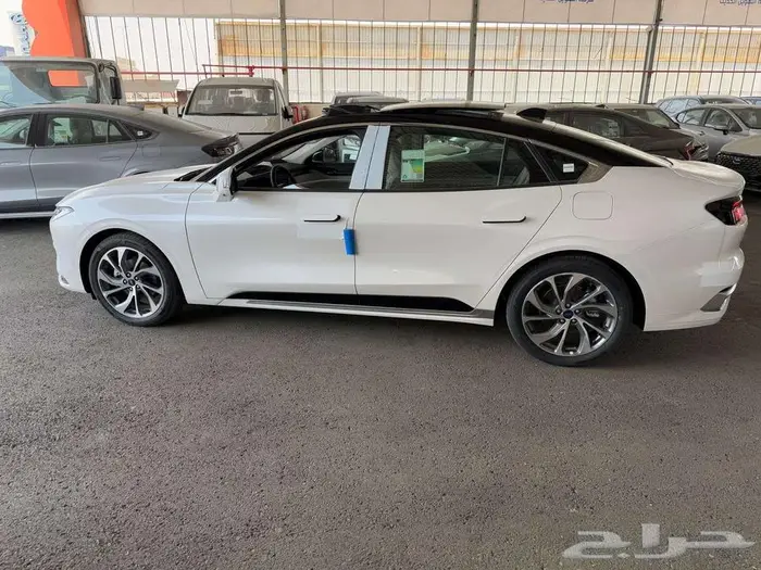 فورد تورس تيتانيوم 2025.2026 كاش وتقسيط كاش او اقساط 8