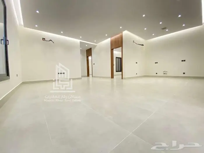 تاون هاوس علوي وارضي فاخر بموقع استراتيجي بحي الروابي للبيع 5