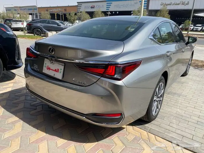 لكزس ES250 موديل 2024 عداد 2700 كيلو فقط 3