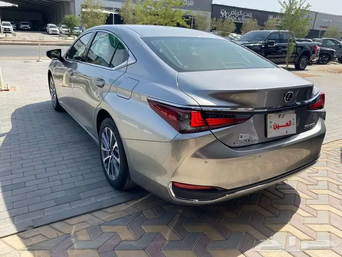 لكزس ES250 موديل 2024 عداد 2700 كيلو فقط 4