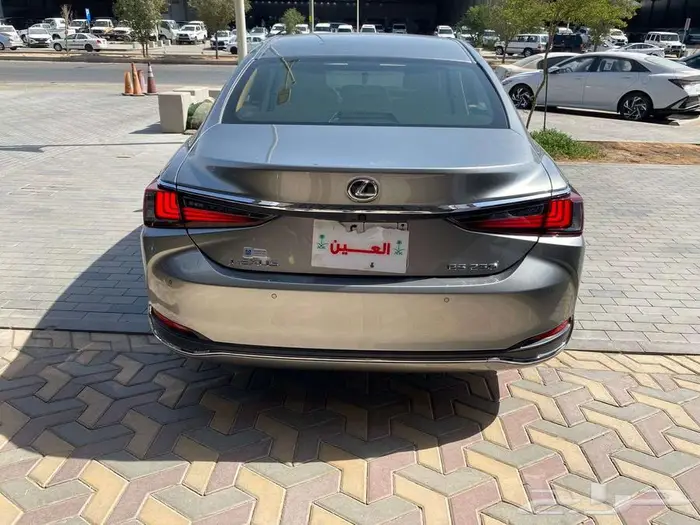 لكزس ES250 موديل 2024 عداد 2700 كيلو فقط 5