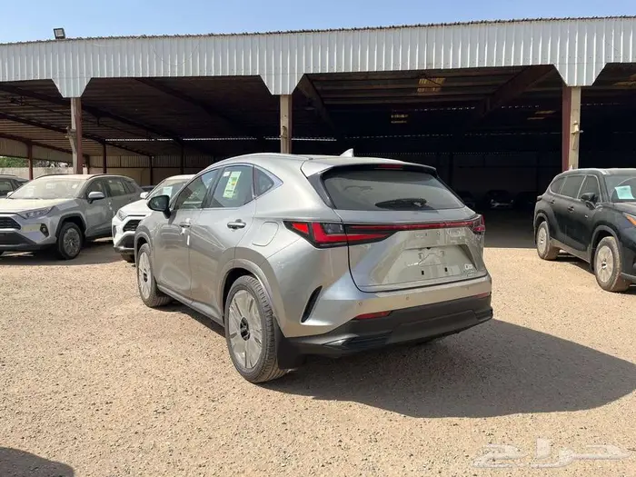 لكزس NX350 AA 2025 نقد وتقسيط 3