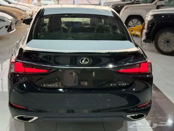 لكزس ES 350 استاندر مطور بريمي فتحة سقف 2025 اللون اسود 5