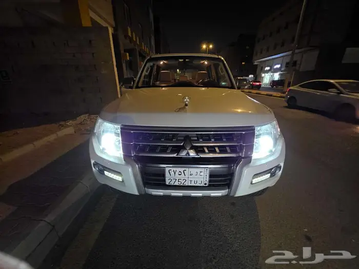 متسوبيشي باجيرو 2016 فل كامل 18