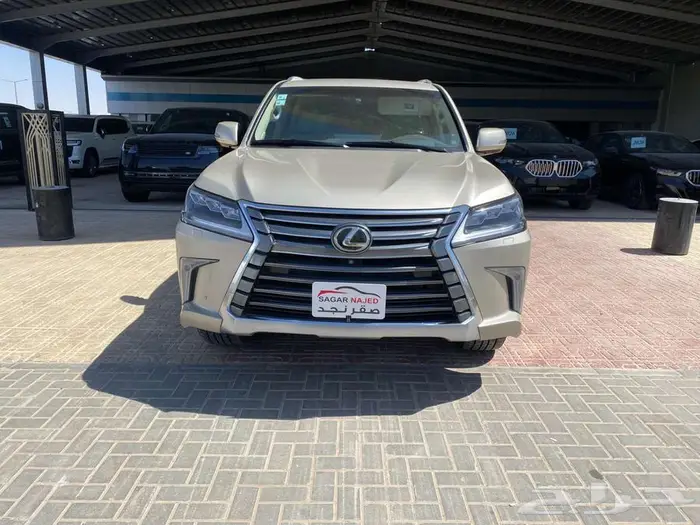 لكزس LX570 2016 0