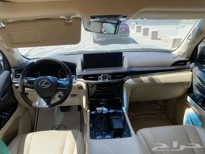 لكزس LX570 2016 10