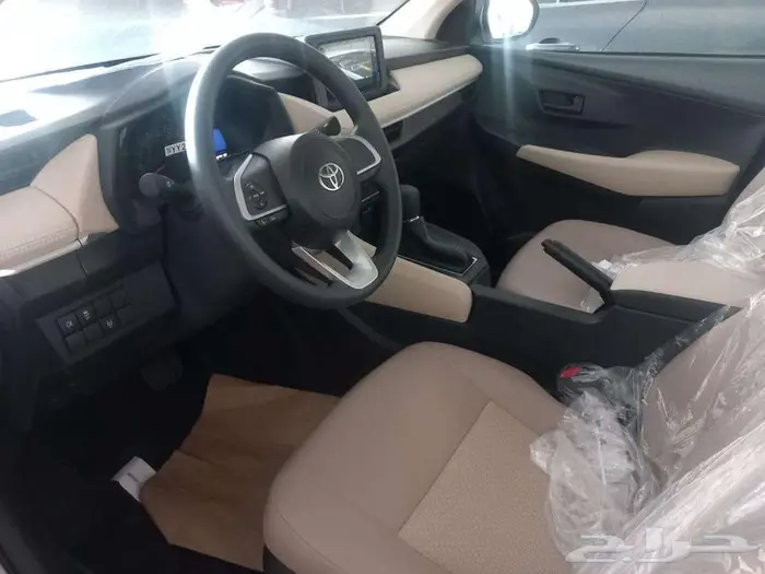 ياريس واى أبيض 2026 5