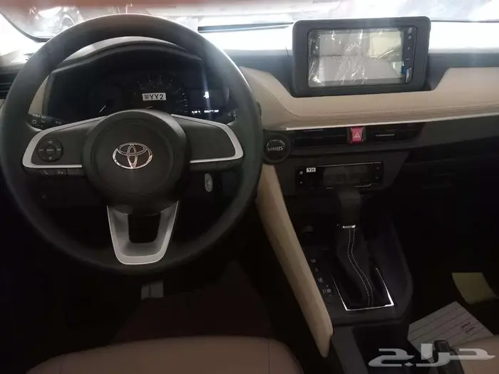 ياريس واى أبيض 2026 6