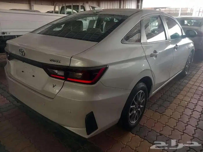 ياريس واى أبيض 2026 2