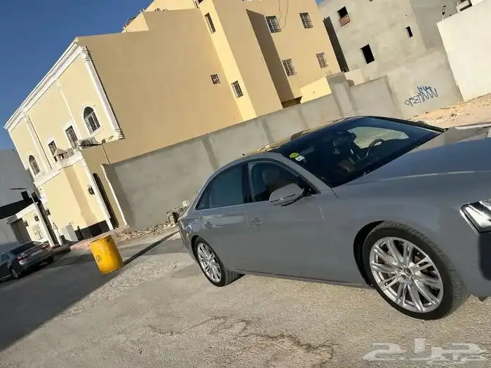 اودي A8نظيفة جدا 12