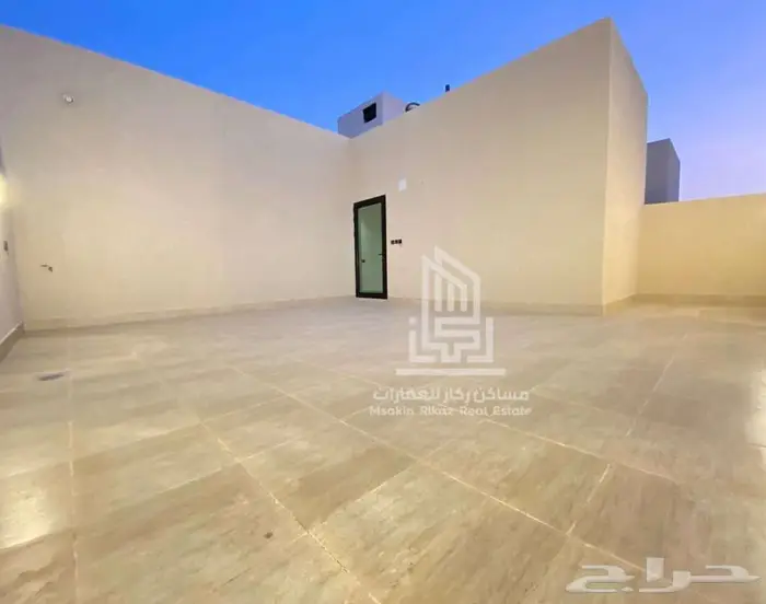 تاون هاوس علوي وارضي فاخر بموقع استراتيجي بحي الروابي للبيع 18