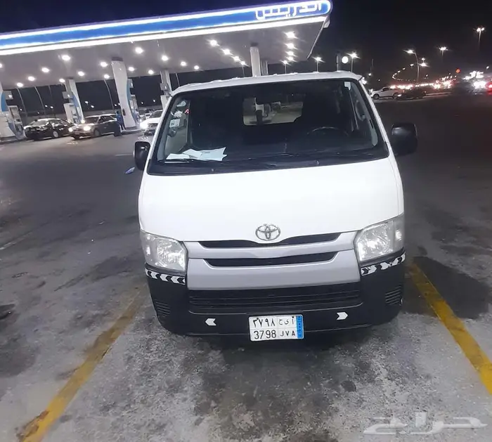تويوتا باص 1