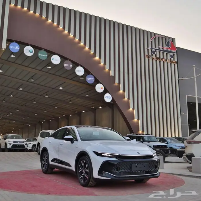 تويوتا كراون 2.5 بريميوم هايبرد 2026 مبيعات بنوك واقساط 11