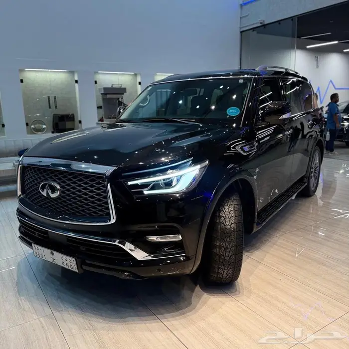 انفينتي Q80 2