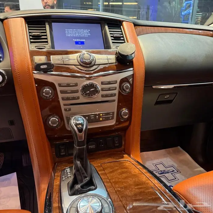 انفينتي Q80 16