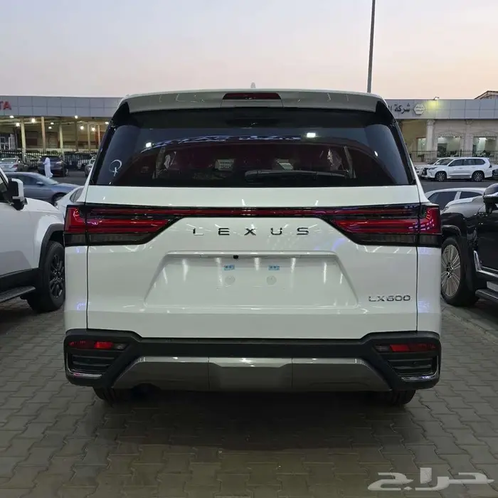 لكزس LX600 BB موديل 2025 سعودي اقل سعر كاش و50 50 5