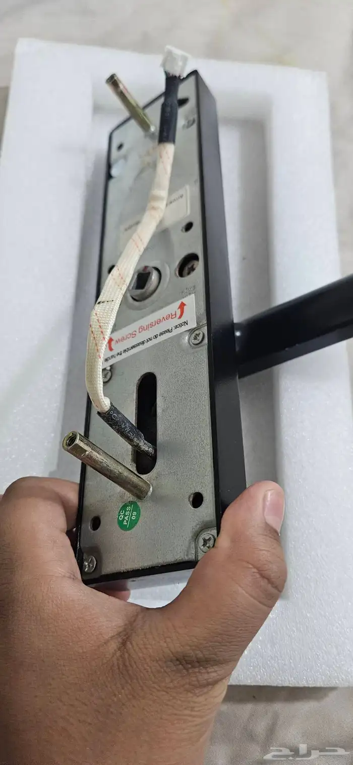 قفل ذكي على السوم 10