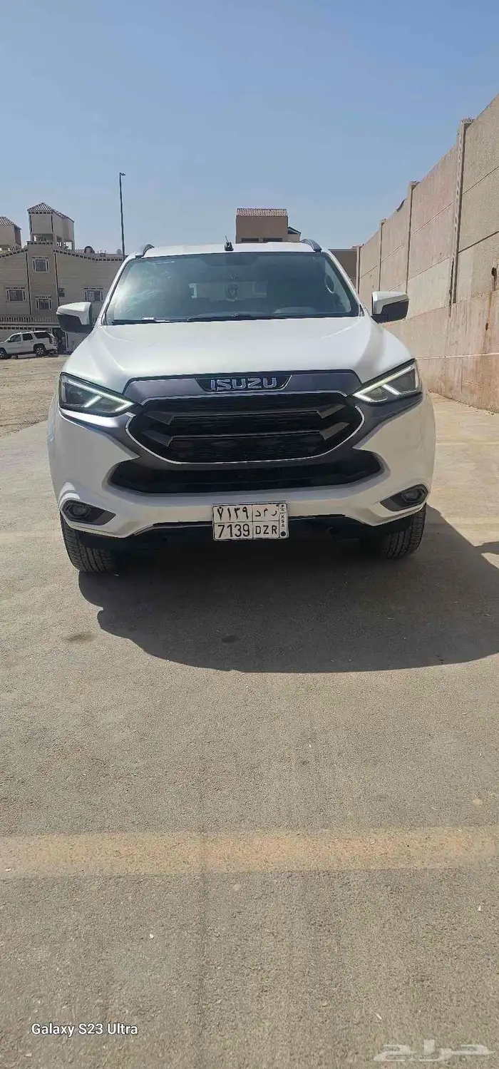 ايسوزو ام يو اكس 2024 فل كامل 1
