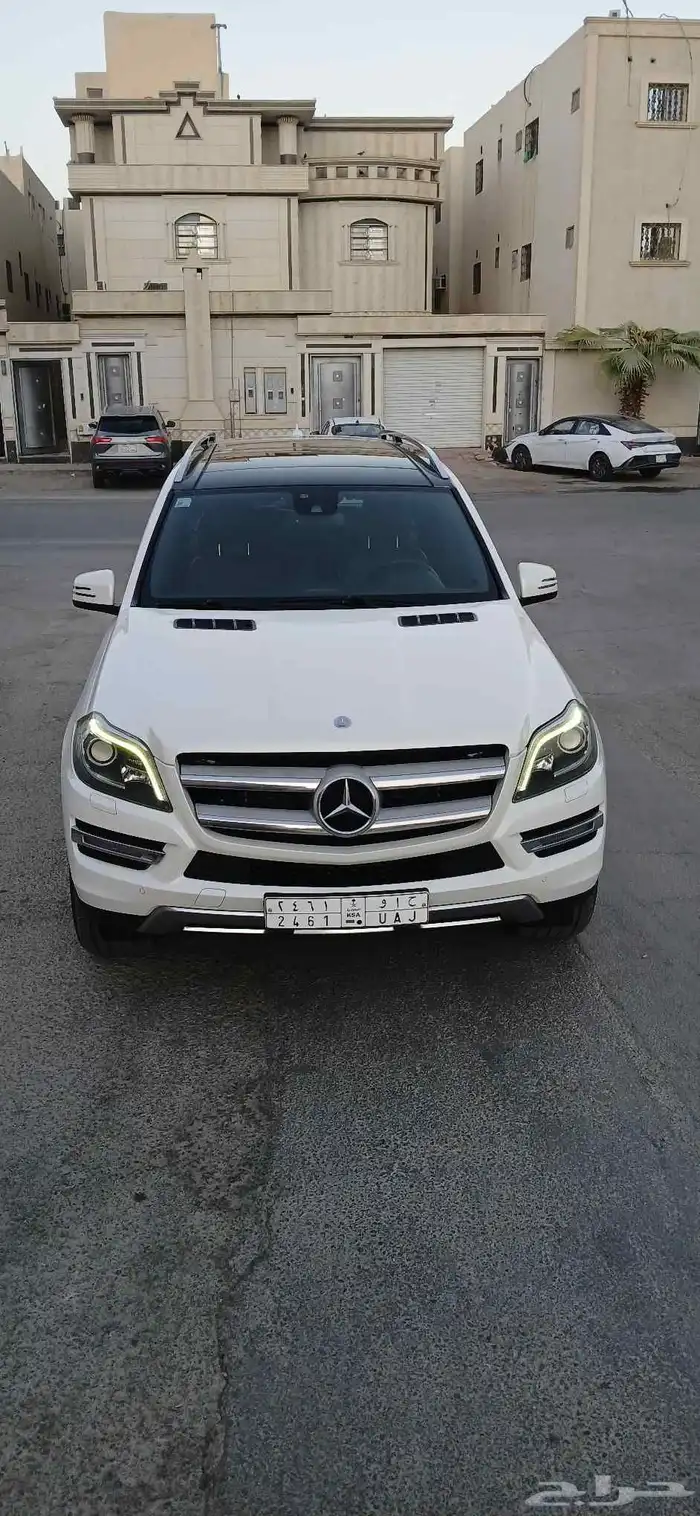 جيب مرسيدس GL 500 موديل 2013 16