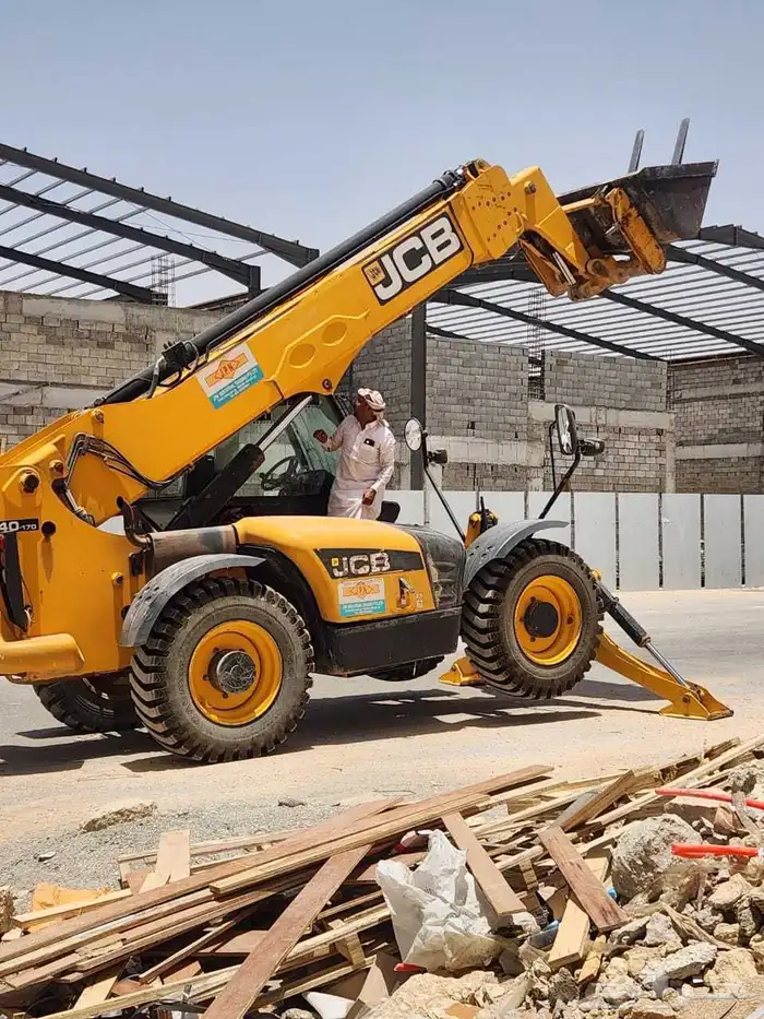 رافعات شوكيه للإيجار 1