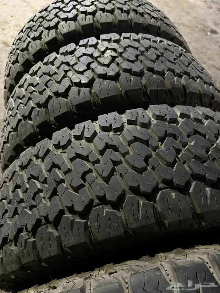 265 70 17 نصف حجري 4