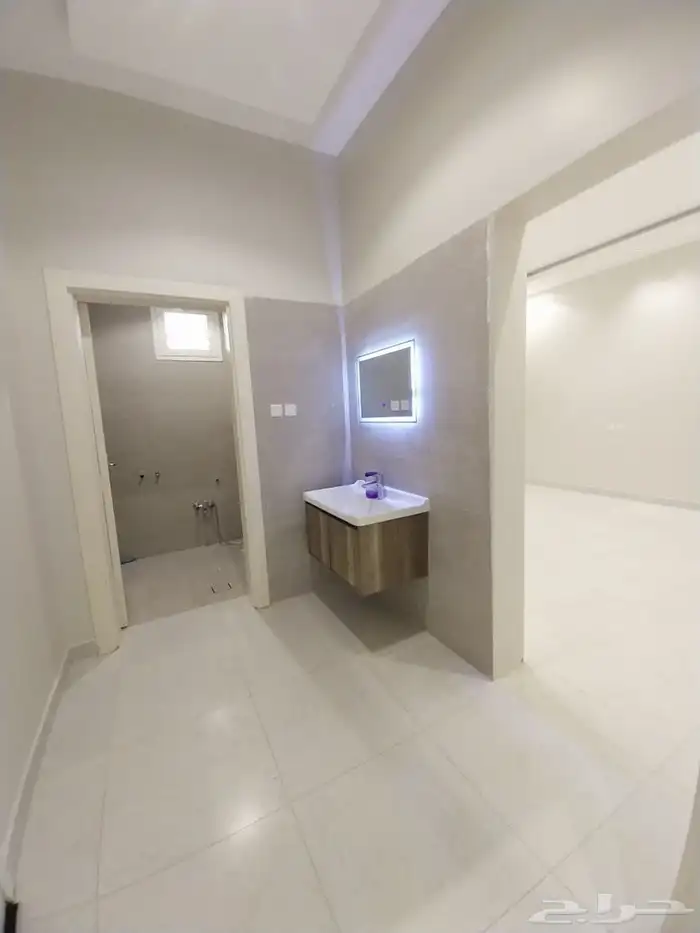 للإيجار شقة عوايل علوية بحي الغدير 6
