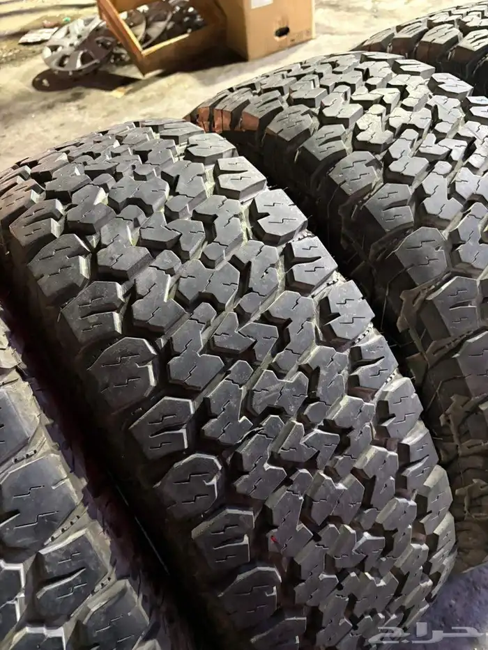 265 70 17 نصف حجري 8