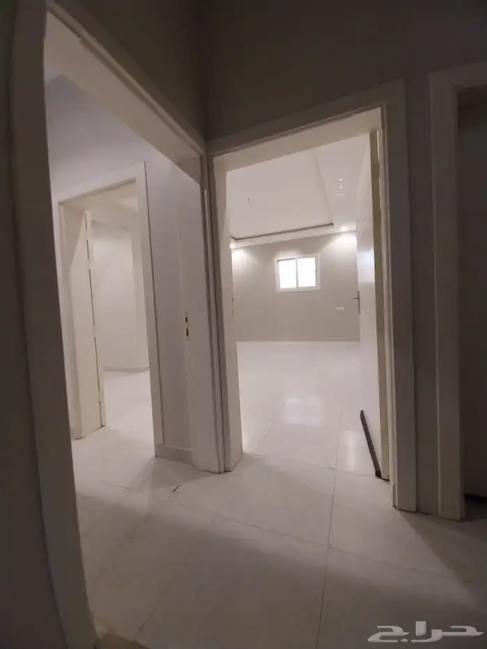 للإيجار شقة عوايل علوية بحي الغدير 7