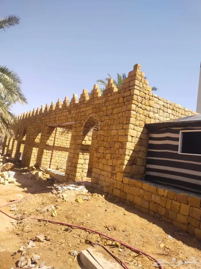 غرفة حجر غرفه خذان حجر جدار سقف جريد مشب كمار اجار مندي 0