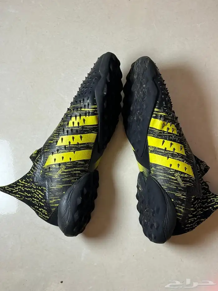 جزمة بوت اديداس مقاس 43 2