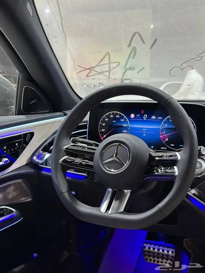 مرسيدس E300 AMG 2025 اصفار . رصد الفخامة 15
