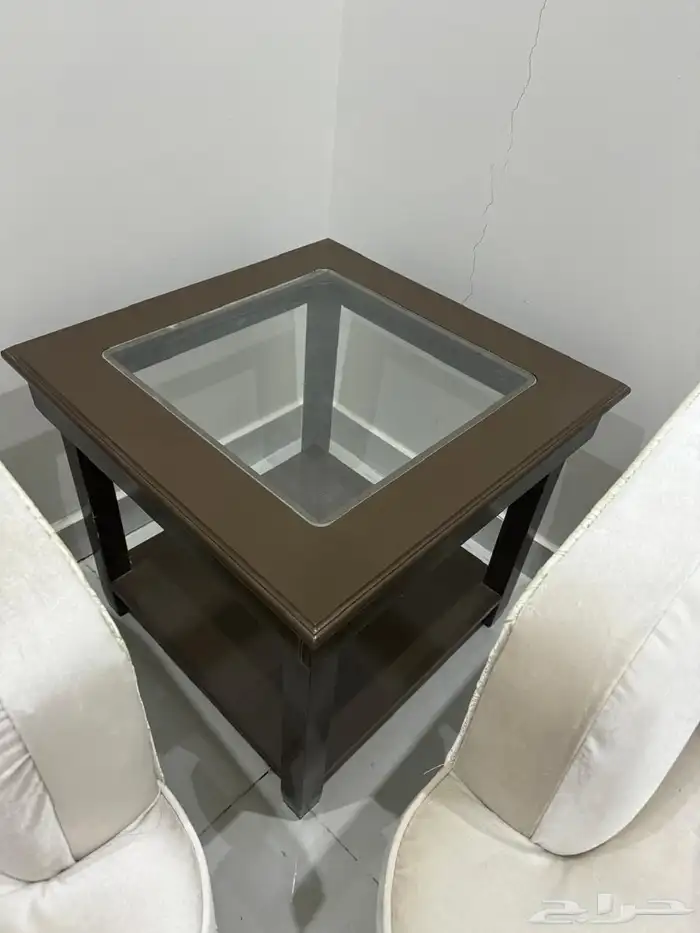 طاوله كبيره للمحلس دورين من فوق زجاجي 4