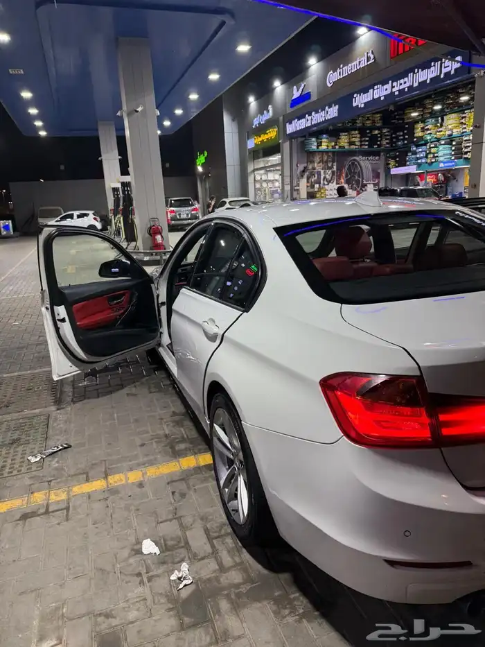 BMW 320i فل كامل للبيع 2