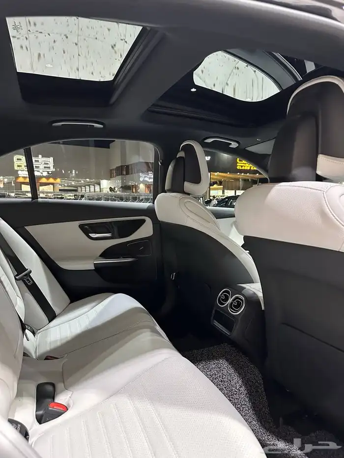 مرسيدس C300 2023 AMG فل كامل . رصد الفخامة 35