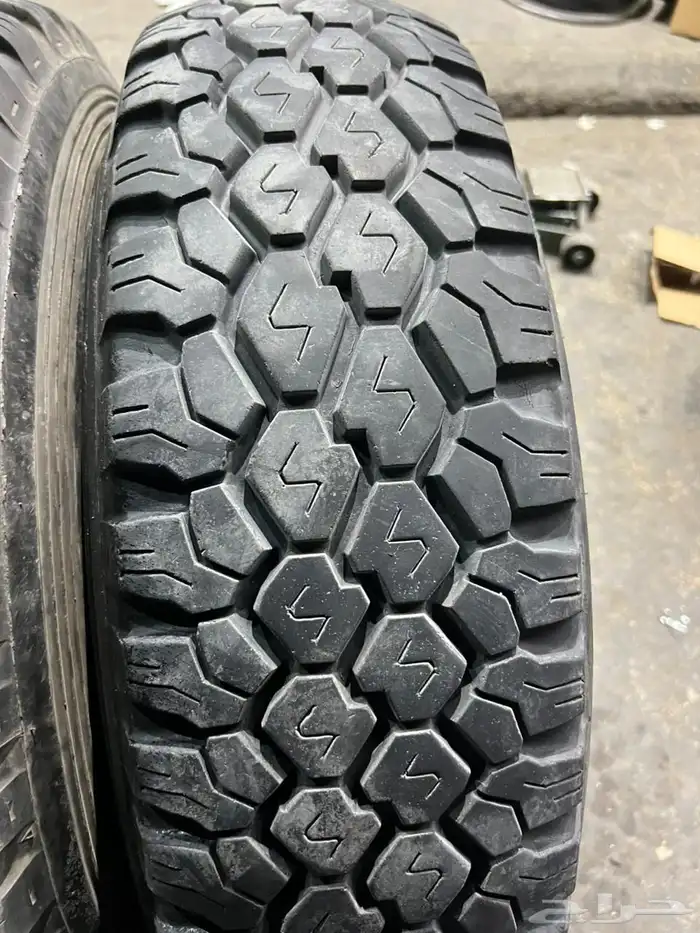 جنرط ديازل جيب لاند صيني مع كفرات دنلوب 235.85.16 ت22 2