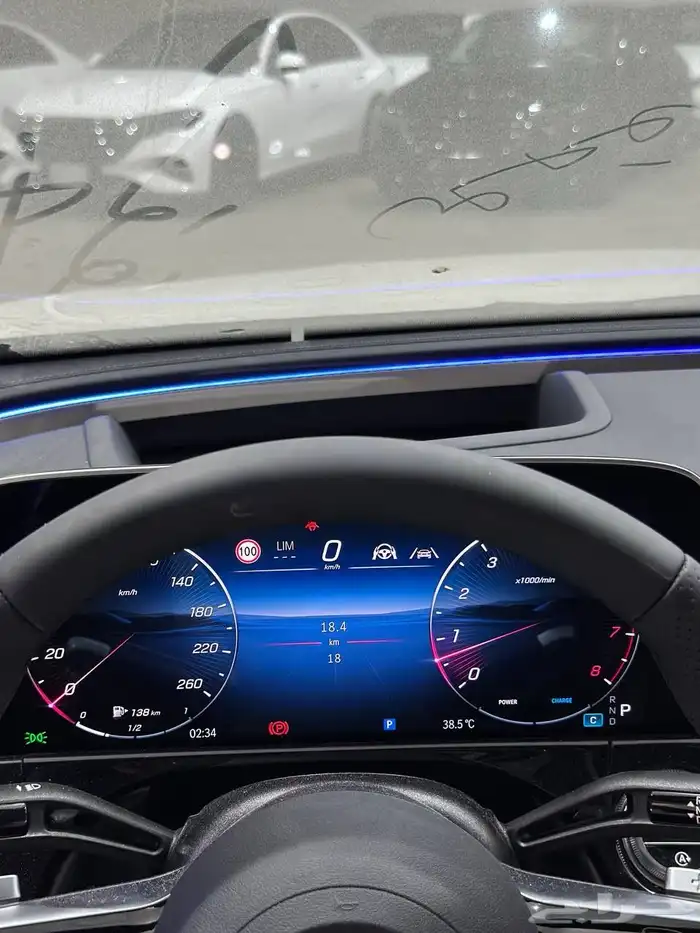 مرسيدس E300 AMG 2025 اصفار . رصد الفخامة 27