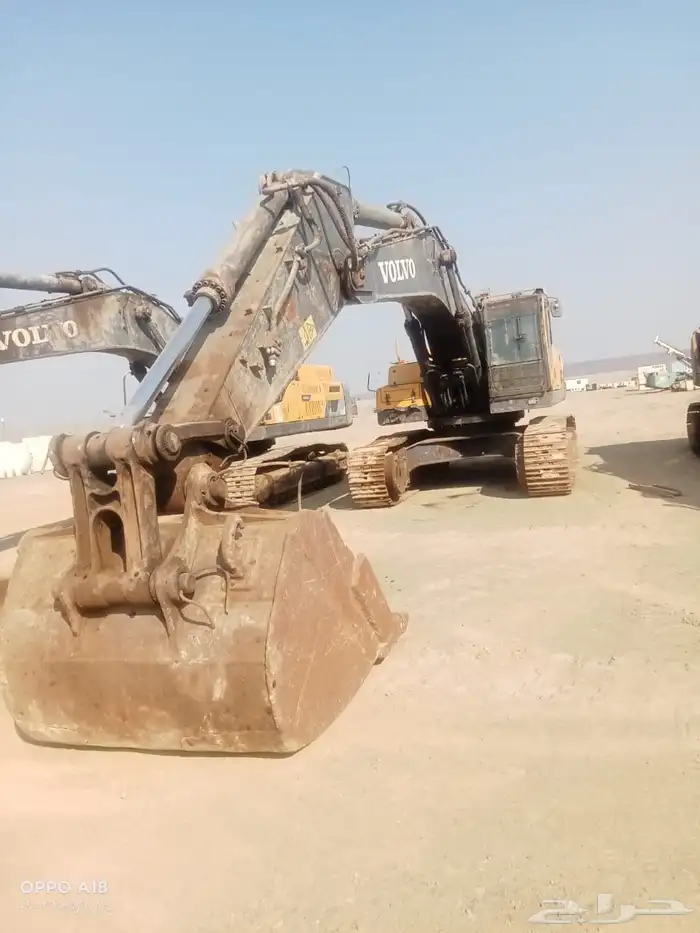 بوكلينات فولفو للبيع ع السوم 14