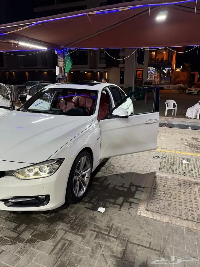 BMW 320i فل كامل للبيع 1