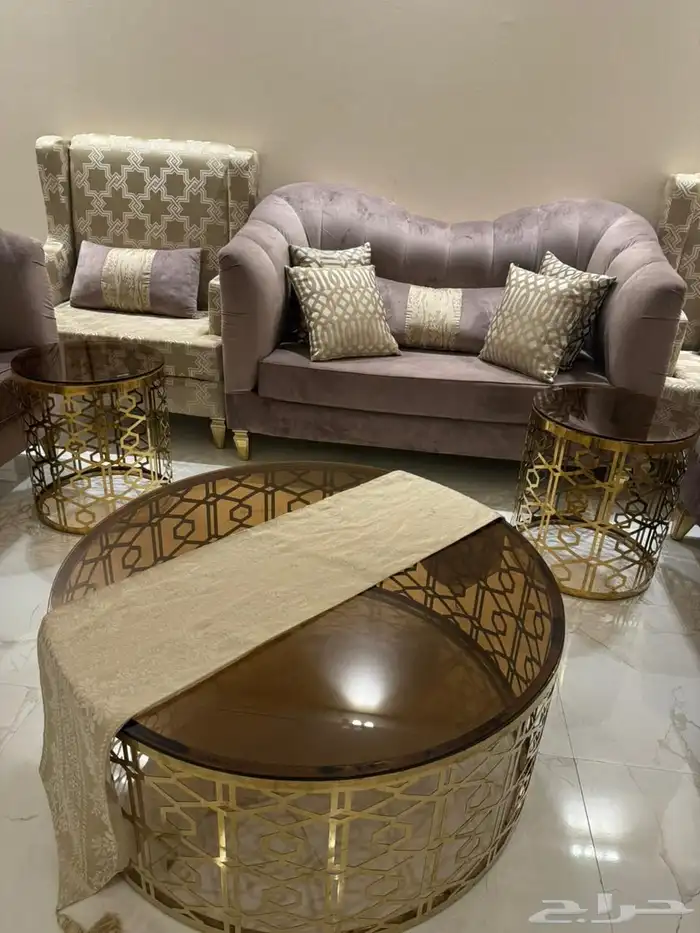 كنب مجلس مع الطاوله 7