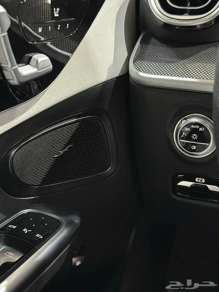 مرسيدس C300 2023 AMG فل كامل . رصد الفخامة 25