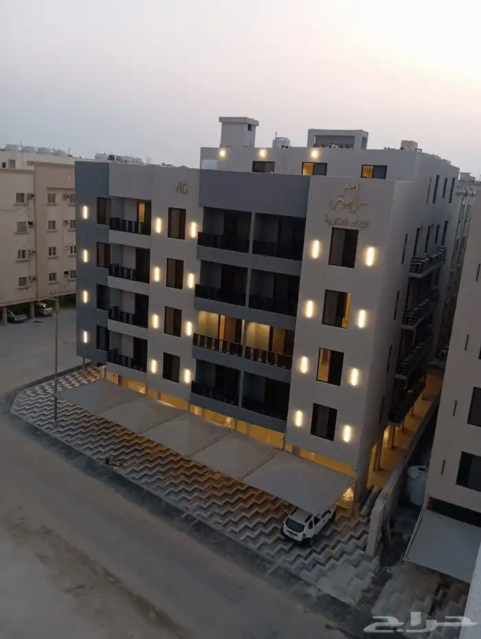 شقق للبيع قريبه من جسر الملك فهد 1