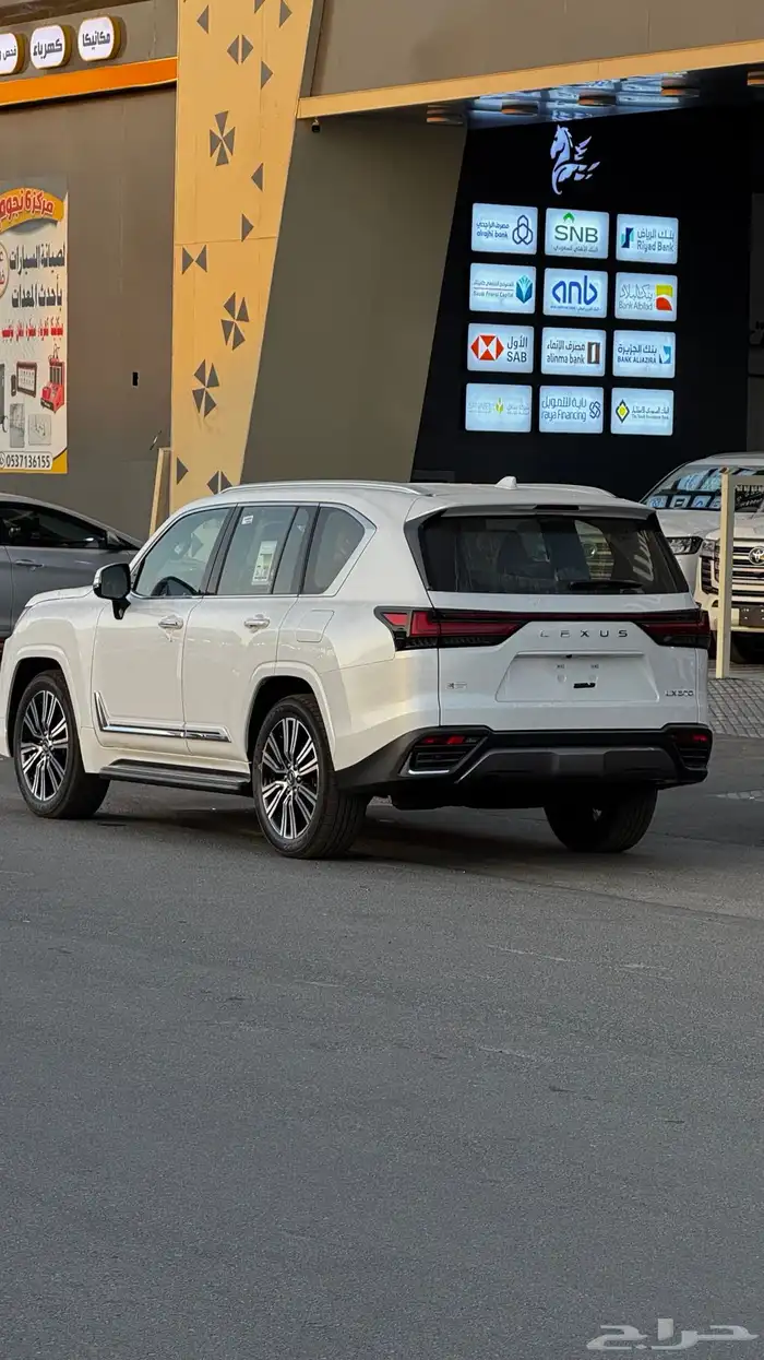 لكزس LX600 BB ابيض داخلية جملي 2025 سعودي - 555.000 5