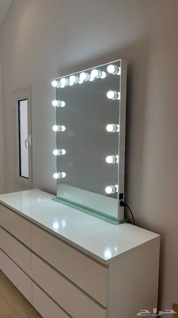مراية مع اضاءة 0