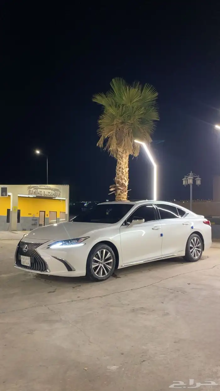 لكزس es300h هايبرد 2020 8