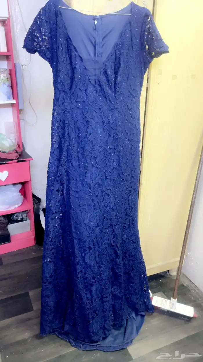 فساتين للبيع بعضها جديد وبعضها استعمال نظيف 2