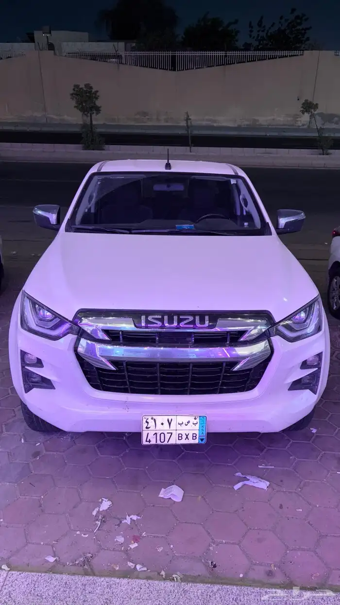 ايسوزو ديماكس 0