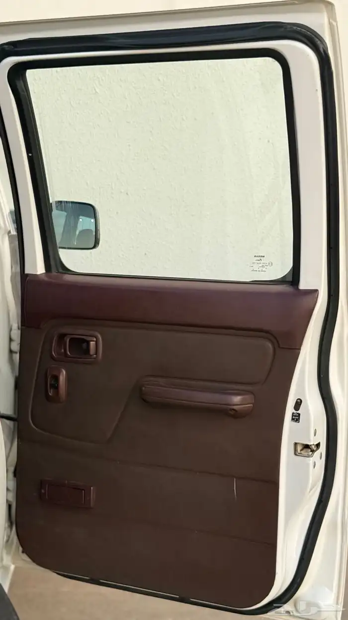 نيسان ددسن 19